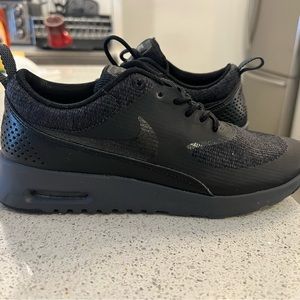 Nike air max triple black